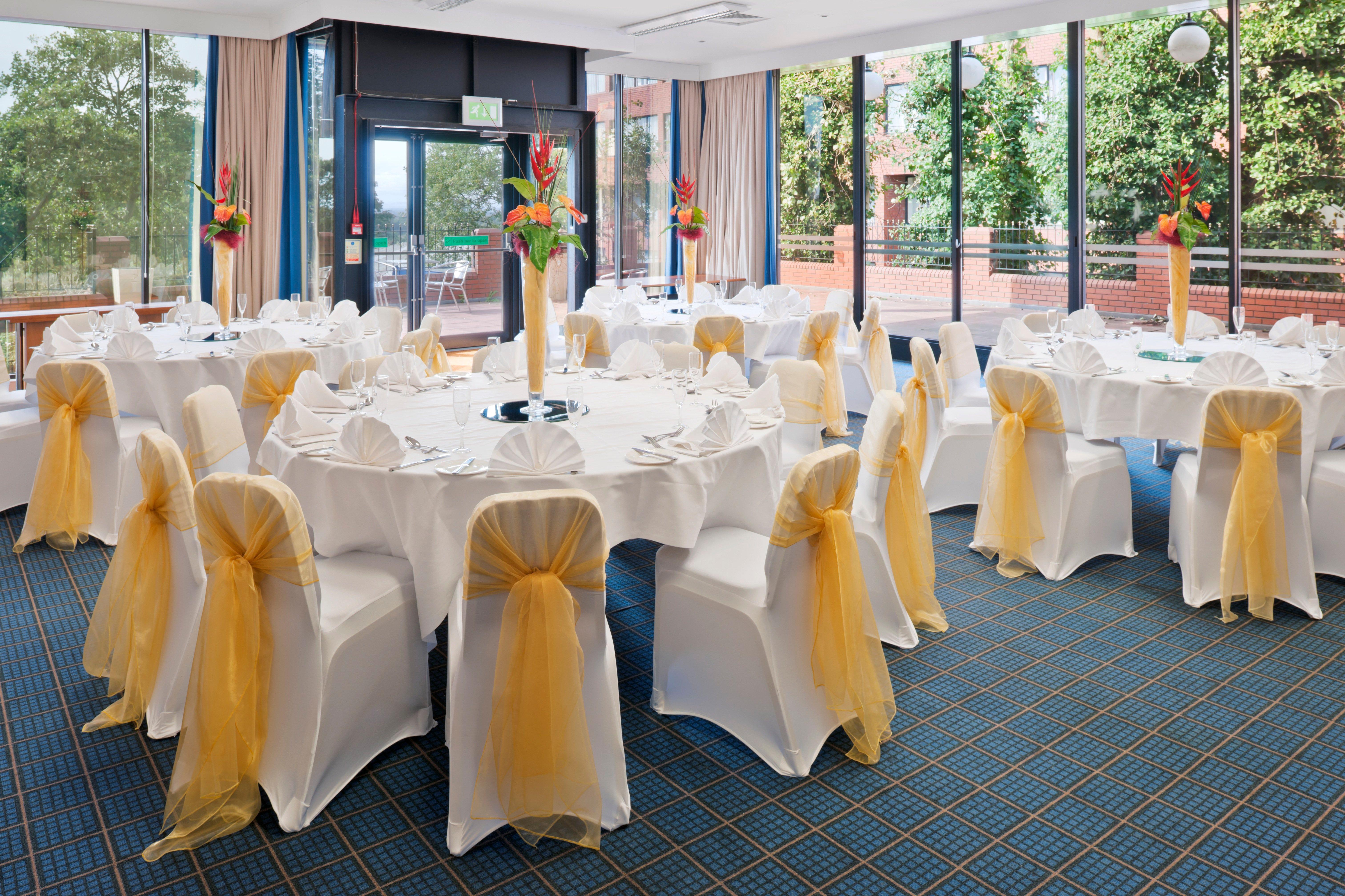 Holiday Inn Runcorn M56 Junction 12 By Ihg Extérieur photo