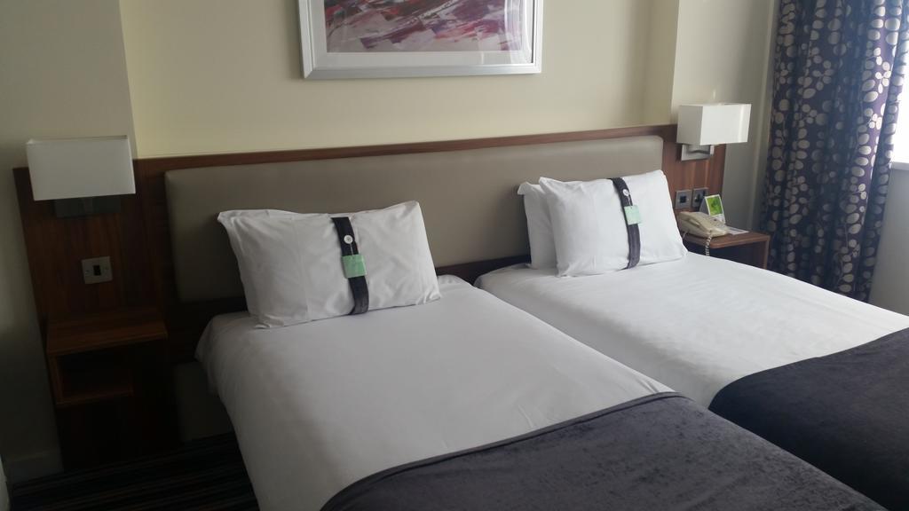 Holiday Inn Runcorn M56 Junction 12 By Ihg Chambre photo